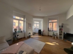 Wohnzimmer aktuell - Schicke 2 Zimmer „Loft“ – Albauwohnung in der City – saniert