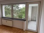Balkon - Aukamm: Renovierte Wohnung mit Balkon – Blick ins Grüne – SP möglich