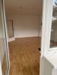 Wohnzimmer - Aukamm: Renovierte Wohnung mit Balkon – Blick ins Grüne – SP möglich