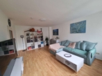 Wohnzimmer Beispiel - Aukamm: Renovierte Wohnung mit Balkon – Blick ins Grüne – SP möglich