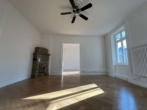 Raum 3 Blick in 2 - Tolle Altbauetage mit riesigem Balkon! – seitlich Adolfsallee – mit Stellplätzen!