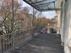 Balkon - Tolle Altbauetage mit riesigem Balkon! – seitlich Adolfsallee – mit Stellplätzen!