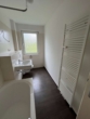Badezimmer - Bierstadt: Geräumige, helle 3-Zimmer-Wohnung, tolle Hausgemeinschaft!